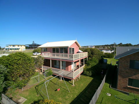 2 Jocelyn Street. Dalmeny - Accommodation Asia 1