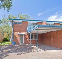 2/10 Catalina Close - Walk to Shoal Bay Beach