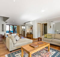 2/21-25 Fletcher Street - Casablanca at Bogarts - Accommodation Guide