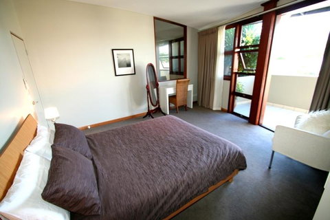 2/21-25 Fletcher Street - Casablanca At Bogarts - Accommodation Asia 3