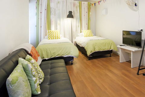 2/22 Stevens - Accommodation Asia 1