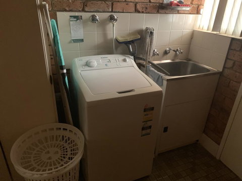 2/47 Riverview Street - Accommodation Guide 1