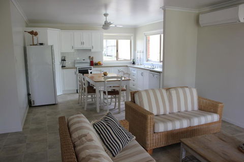 2/51 Carlo Road - Rainbow Beach - Accommodation Asia 0