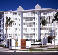 201 Lake Street - Accommodation Guide