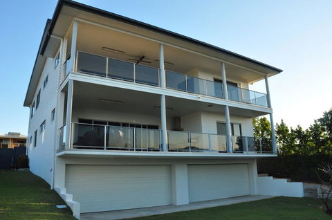 21 Tingira Close - Family Home In A Quiet Street Enjoying Ocean Views - Accommodation Asia 1