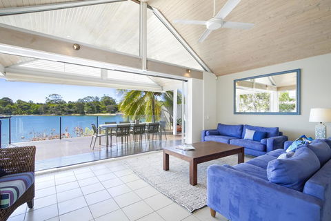 22 Noosa Parade - Accommodation Asia 3
