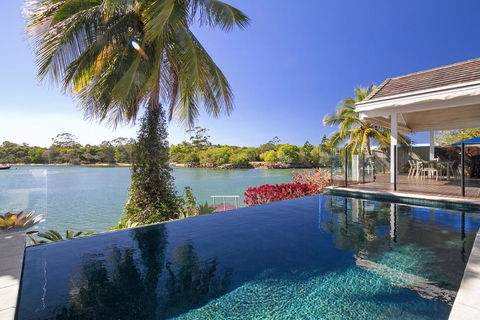 22 Noosa Parade - Accommodation Asia 0