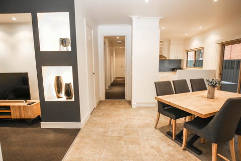 22 Riverside - Accommodation Guide 2