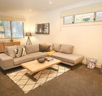 22 Riverside - Accommodation Guide