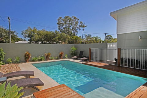22 Sorrento Avenue, Coolum Beach - Linen Supplied PET FRIENDLY - 500 BOND - Accommodation Asia 0