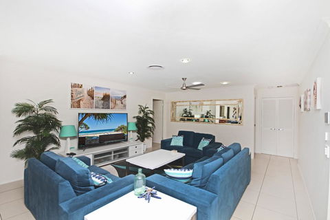 22 Sorrento Avenue, Coolum Beach - Linen Supplied PET FRIENDLY - 500 BOND - Accommodation Asia 1