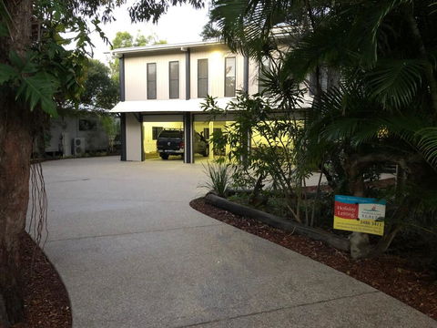 25 Naiad Court - Rainbow Shores, The Ultimate Beachside Executive Property, Air Conditioned - Accommodation Asia 0