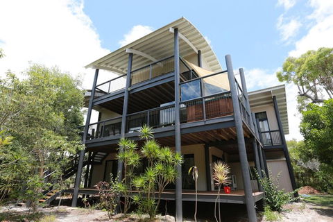 25 Naiad Court - Rainbow Shores, The Ultimate Beachside Executive Property, Air Conditioned - Accommodation Asia 3