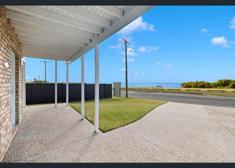 Beachfront Oasis With Private Pool And Nice Views - Accommodation Guide 2