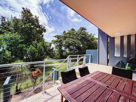 BHA 4- Beachfront Bliss - 2 Bed - Accommodation Guide 1