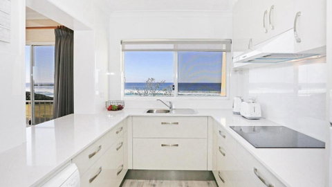 Bindaree 8, 8 - 16 Pacific Pde - Accommodation Guide 1