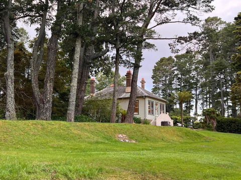 Carramar Estate: 2 Homes Stunning Mountain Views - Accommodation Guide 2