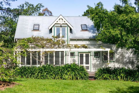 Carramar Estate: 2 Homes Stunning Mountain Views - Accommodation Guide 3