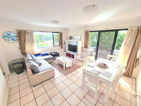 Charming 2bd Apt Near UQ & Ferry - Accommodation Asia 2