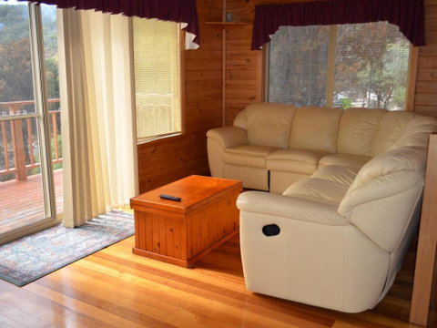 Coles Bay House - Accommodation Guide 1