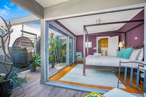 Clovelly Beach Resort Style Escape - New Listing - Accommodation Guide 2