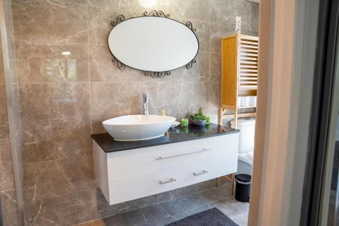 Cosy 4 Bedroom Holiday Home - Melbourne Airport - Accommodation Guide 3