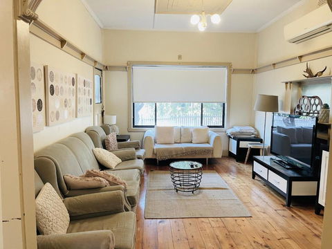 D103 Lemon Tree House - Accommodation Guide 4