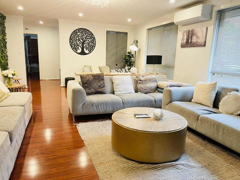 D130 The Link Fantasy Place - Accommodation Guide 3