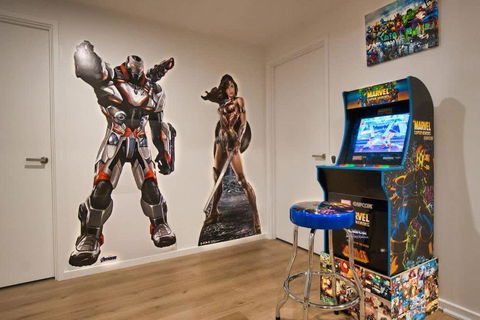 DC Vs Marvel Theme Ft Arcade Machine Pool Gym Sauna BBQ - Accommodation Guide 2