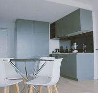 2Bed 2Bath Minimalist Apartment in CBD