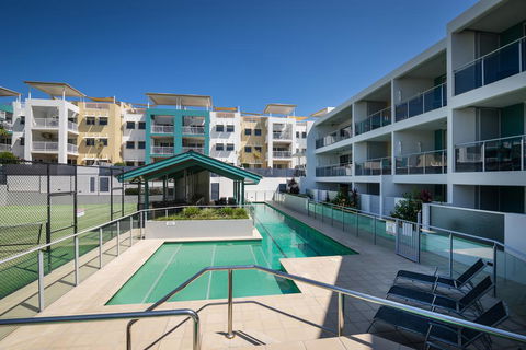 2BR Coolum Beach Escape , Courtyard, Pool, Spa, Tennis - Accommodation Asia 3