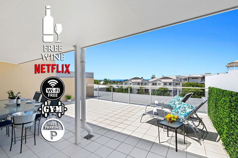 2BR Coolum Beach , Rooftop Terrace, Spa, Tennis, Pool - Accommodation Asia 0