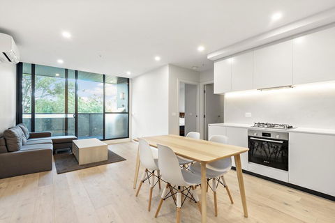 3 Bed Rooms Apartment Super Convenient Location - Accommodation Asia 1