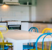 3 Bedroom Apartment / Spence St - Accommodation Guide