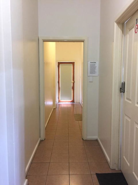 3 BEDROOM APARTMENT ST MARYS - Accommodation Asia 2
