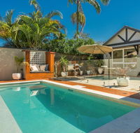 3 Little Pigs Holiday Home - Accommodation Asia