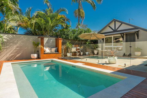 3 Little Pigs Holiday Home - Accommodation Guide 0