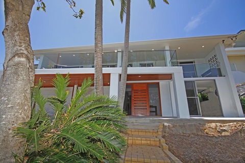 32 Barra Crescent, Coolum Beach. Bond 500, FOXTEL, WIFI, Linen Supplied - Accommodation Asia 2