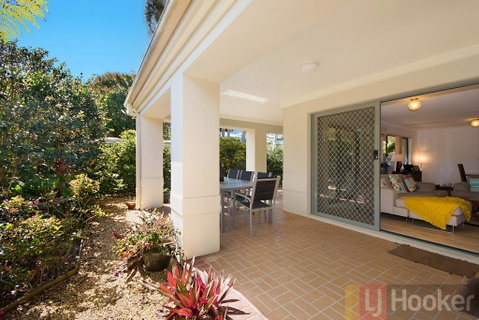 32 Beachside - Accommodation Guide 2