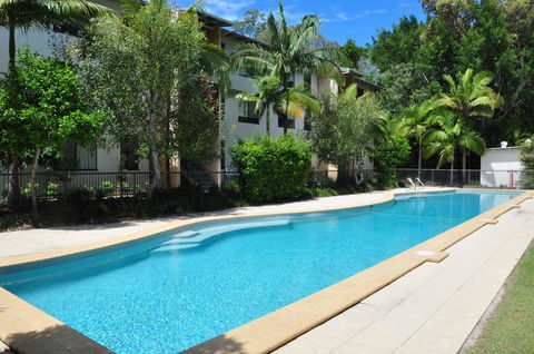 32/15 Rainbow Shores - Unit Overlooking Bushland With Shared Swimming Pool, Spa And Tennis Court - Accommodation Asia 3