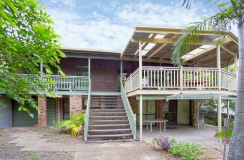 33 Cooloola Drive - Rainbow Beach, Walk To The Beach, Pet Friendly - Accommodation Asia 0