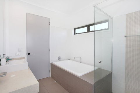 34 Boardrider Crescent, Mount Coolum - Accommodation Asia 2