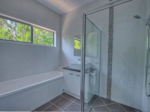36 Satinwood Drive - Rainbow Shores - Accommodation Asia 2