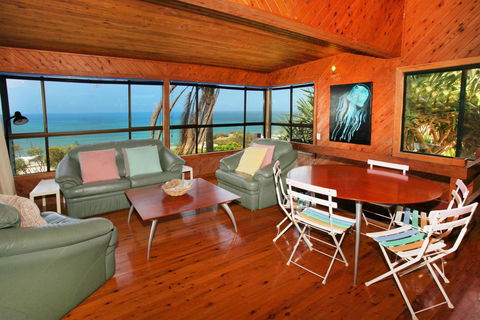 38 Pacific Terrace, Coolum Beach - Linen Supplied - Accommodation Asia 3