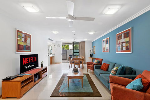3BR Coolum Beach Escape , Courtyard, Pool, Spa, Tennis - Accommodation Asia 2
