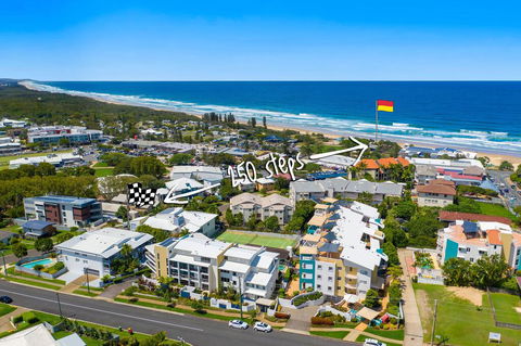 3BR Coolum Beach Escape , Courtyard, Pool, Spa, Tennis - Accommodation Asia 3