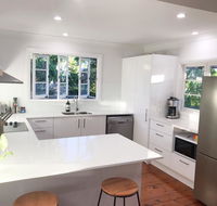 4 bedroom house - Walk to Southbank - Accommodation Guide