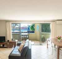 4/4 On First - Accommodation Asia