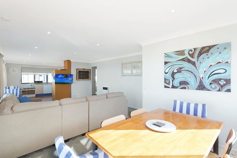 45 Hillside Cres Beach House - Accommodation Asia 3