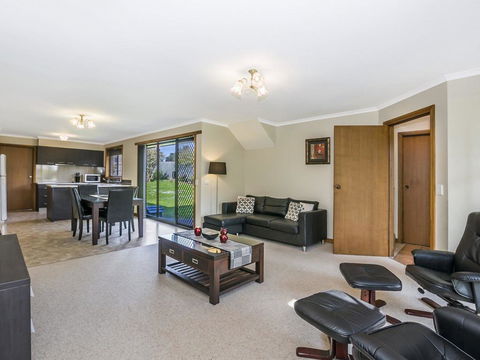 45 On REGENT - Accommodation Guide 0